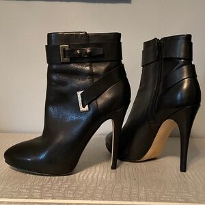 Guess High Heel Leather Ankle Bootie - 7